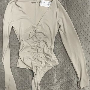 NWT Long Sleeve Ruched V-Neck Bodysuit